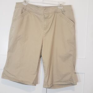 Lane Bryant Tan Size 14 Shorts Bermuda Knee Length High Waist Stretch Po…